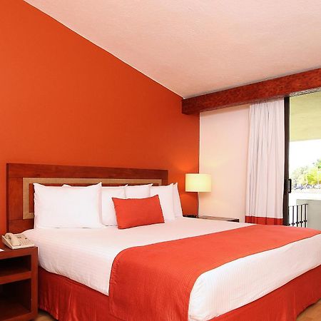 Fiesta Inn Villahermosa Cencali Exteriör bild