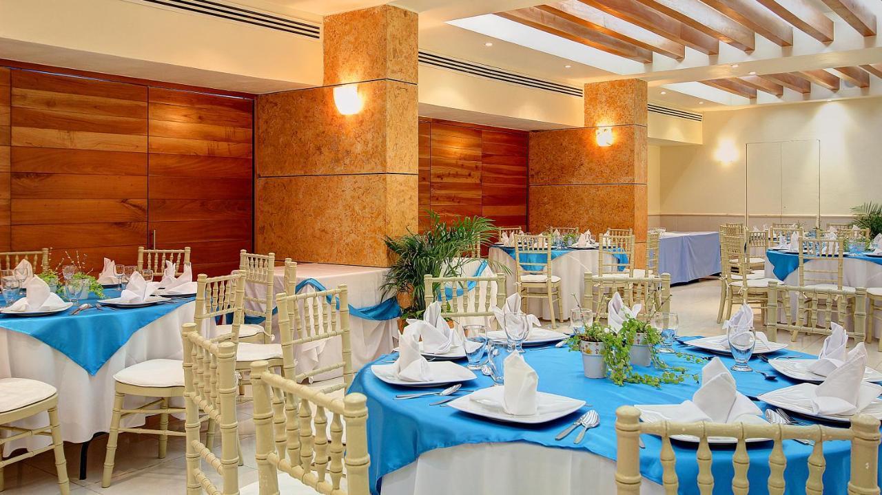 Fiesta Inn Villahermosa Cencali Exteriör bild