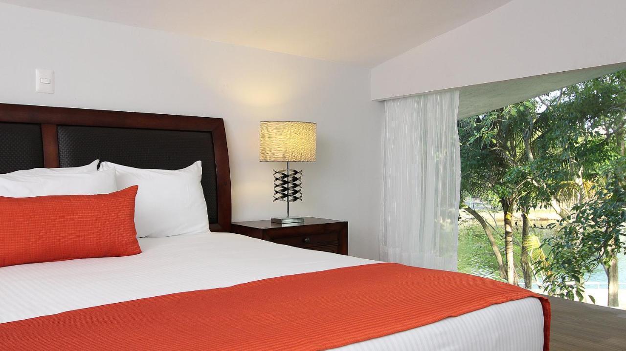 Fiesta Inn Villahermosa Cencali Exteriör bild