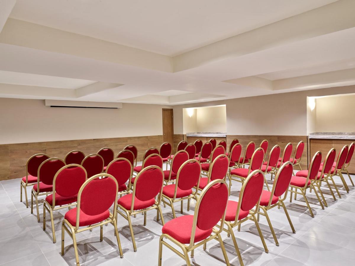 Fiesta Inn Villahermosa Cencali Exteriör bild